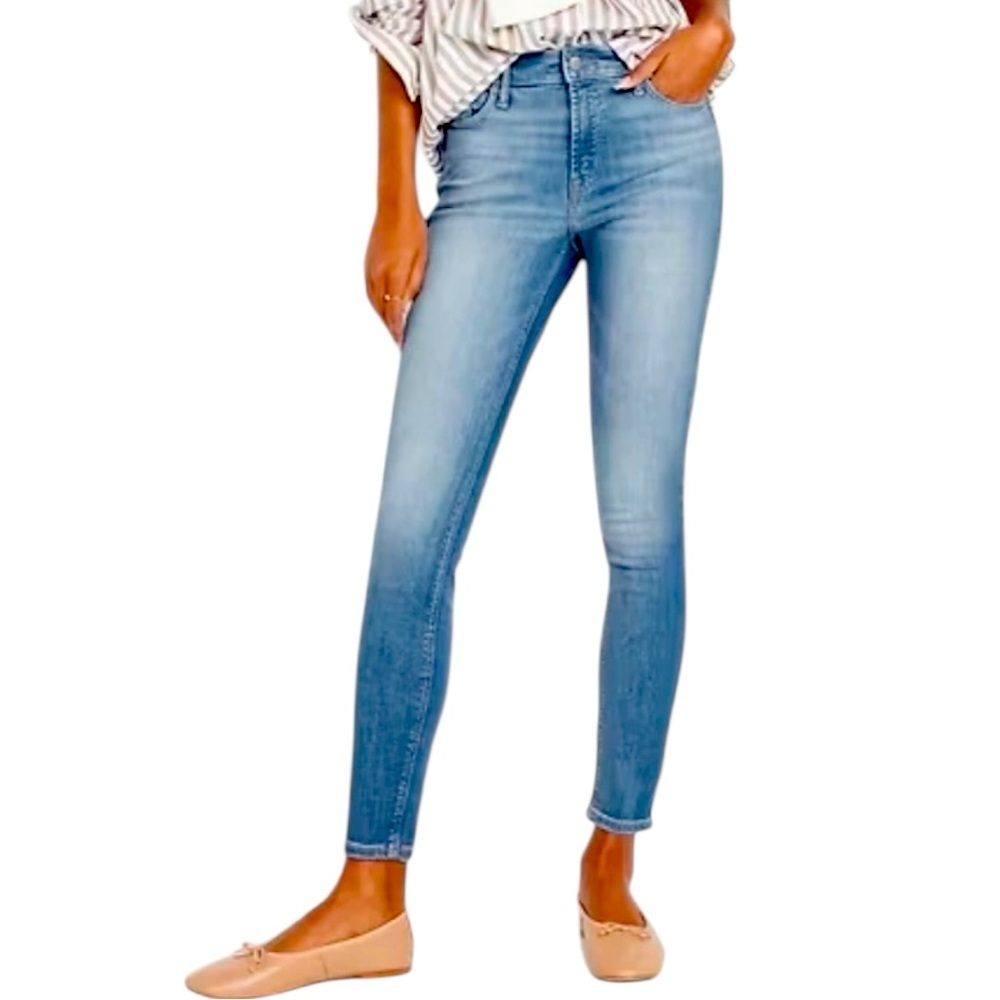 NWT Old Navy Size 6 Rockstar Super Skinny w/Lycra & Built-In Sculpt